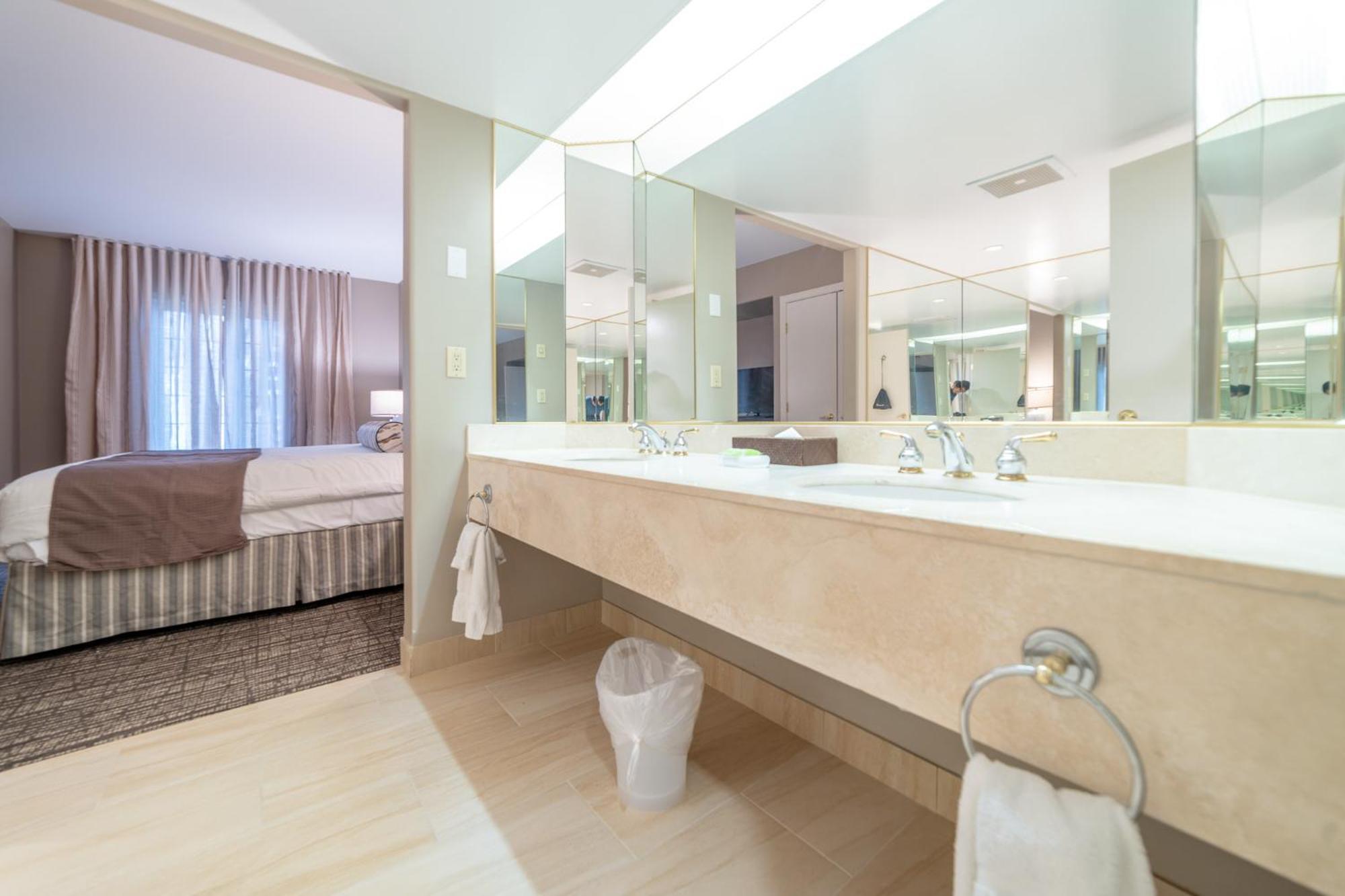 Horseshoe Valley Suites - The Aurora Shanty Bay المظهر الخارجي الصورة
